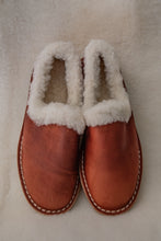 Load image into Gallery viewer, Tan Leather & Sheep Wool Slipper