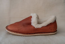Load image into Gallery viewer, Tan Leather & Sheep Wool Slipper
