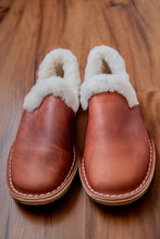 Load image into Gallery viewer, Tan Leather & Sheep Wool Slipper