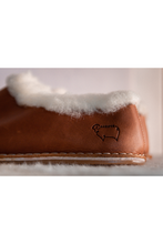 Load image into Gallery viewer, Tan Leather &amp; Sheep Wool Slipper
